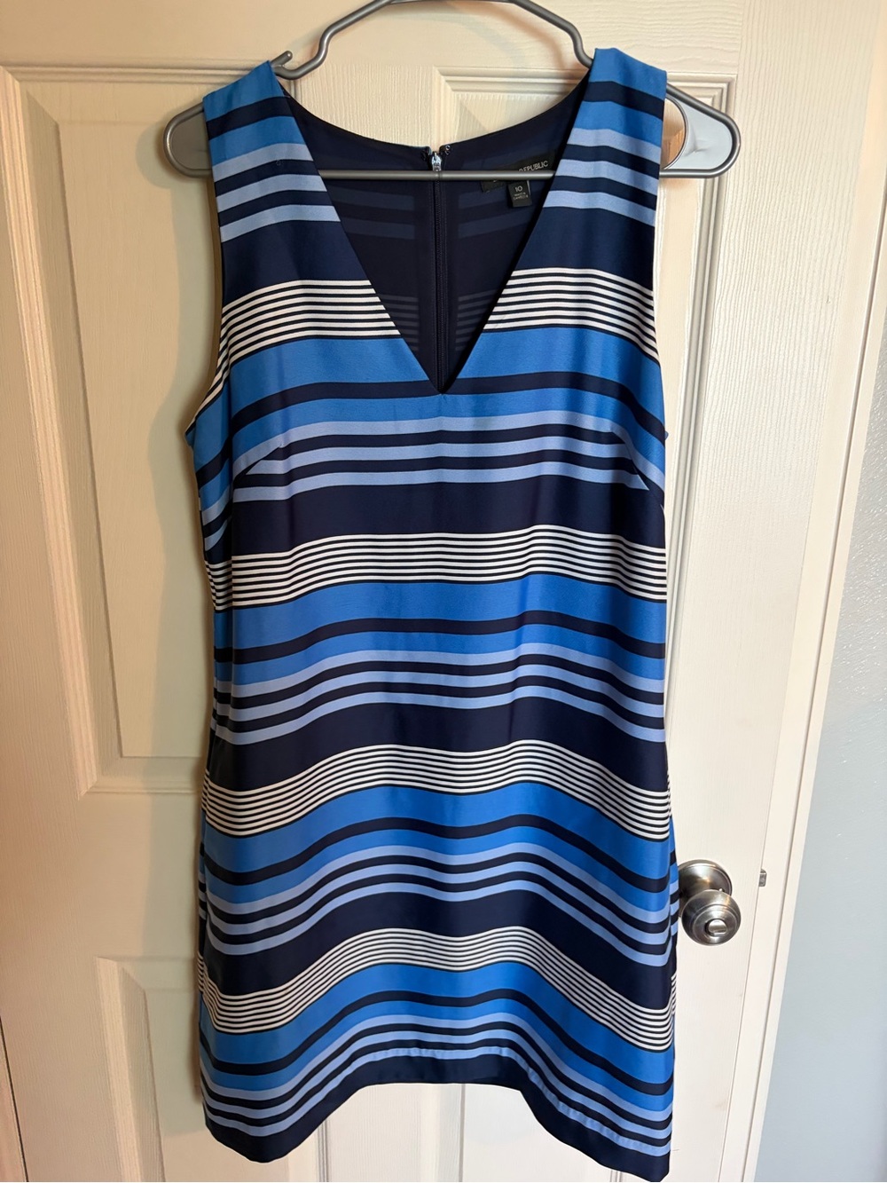 Banana Republic Blue Striped V-Neck Sleeveless Dress